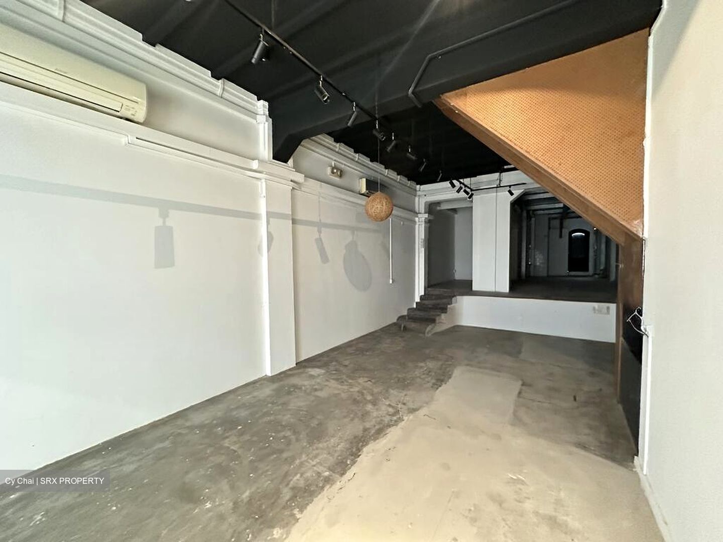 Banda Street (D1), Retail #567553081